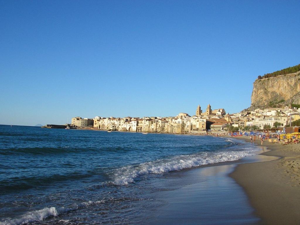 B&B Arcobaleno Cefalù Buitenkant foto